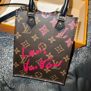 Louis Vuitton Fall in Love Petit Sac Plat (Limited Edition)